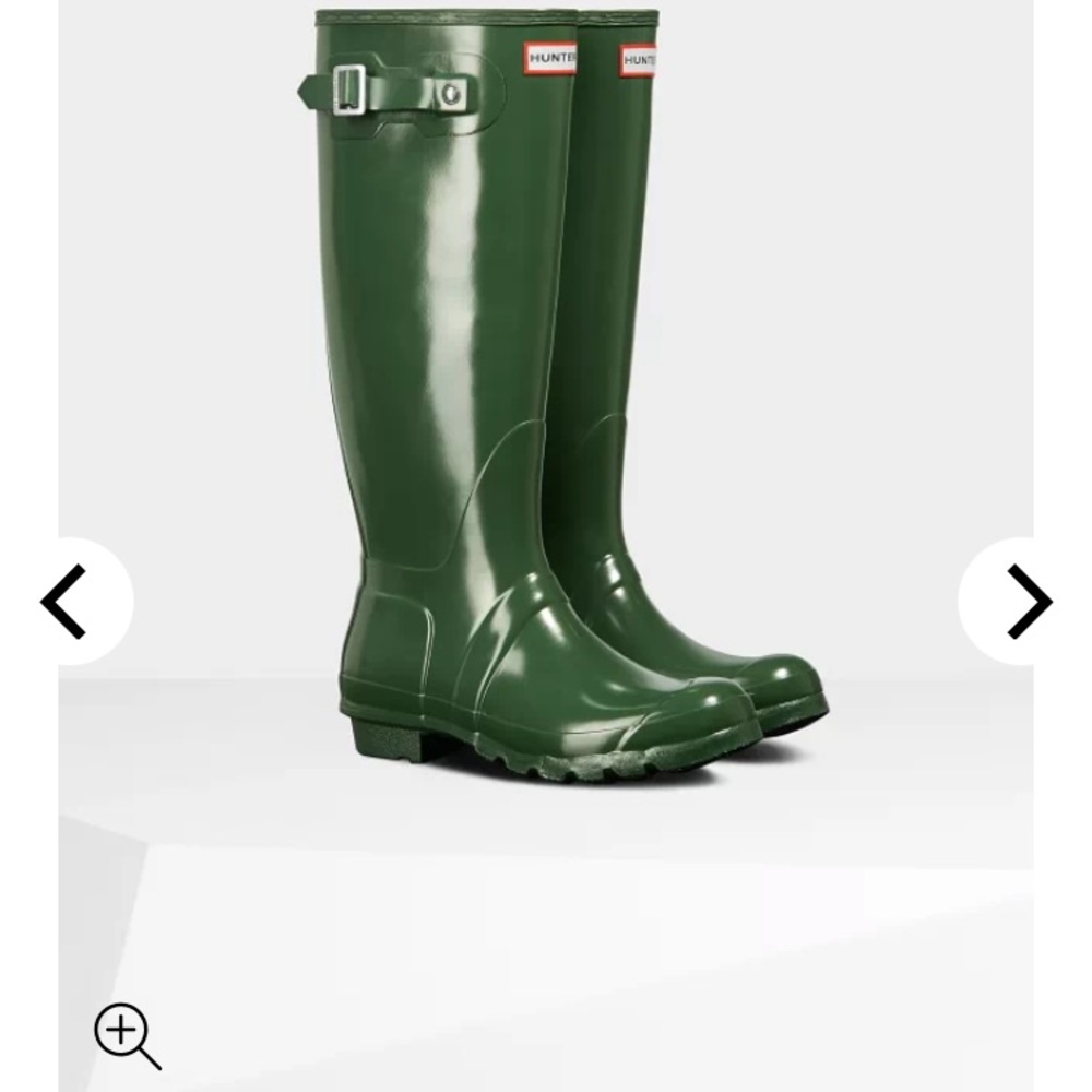 New with box Hunter Green size 6 woman tall boots